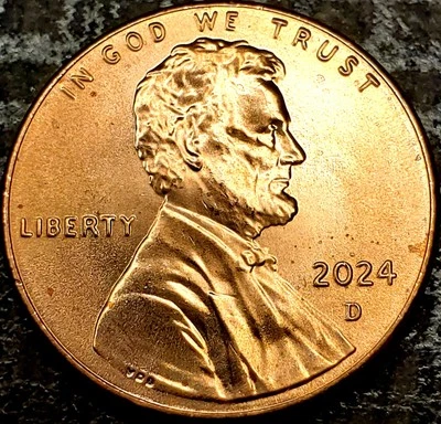 2024 D Lincoln Shield Cent-AU/BU Doubled-Die Reverse! Split Serifs! Newly Found! - Image 1 of 4