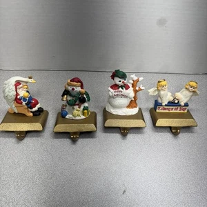 Lote de 4 colgadores de abrigo navideño vintage con medias de Navidad Papá Noel muñeco de nieve ángel - Imagen 1 de 14