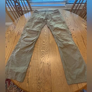 Kuhl Pantaloni Uomo 34 Tan Escursionismo Utility Tasche Laterali Coscia Zip 31,75” Ins - Foto 1 di 12