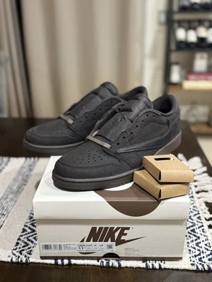 Talla 11.5- Travis Scott x Air Jordan 1 Retro OG SP Bajo Terciopelo Marrón Nuevo 🔥 Foto 1 de 4
