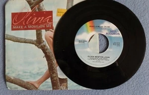 Olivia Newton-John Make A Move On Me Falling 7" 45 RPM Record 1981 MCA MCA-52000 - Foto 1 di 6