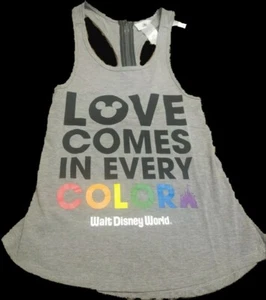 Camiseta sin mangas Run Disney para mujer talla pequeña Love Comes in Every Color Pride Shirt - Imagen 1 de 4