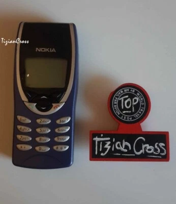 NOKIA 8210 x lavoro sport ORIGINALE NUOVO stile vintage Telefono CELLULARE refly - Immagine 1 di 4