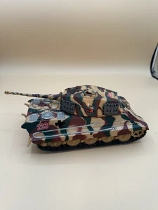 Ray 1998 Segunda Guerra Mundial Alemán King Tiger Tanque Diecast 1:32 Funciona con pilas - Imagen 1 de 9