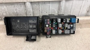 2009 2013 Corvette C6 Engine Under Hood Fuse Box Block OEM GM 25954867 Z06 17K - Picture 1 of 11