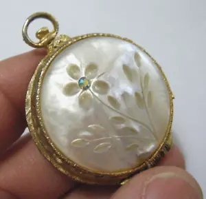 Reloj Colgante Mecánico Suizo Vintage Años 60 Almeja Carcasa MOP Oro Cargado con Resorte - Imagen 1 de 7