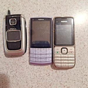 3 x Nokia Phones UNTESTED/ SOLD AS IS - Zdjęcie 1 z 5