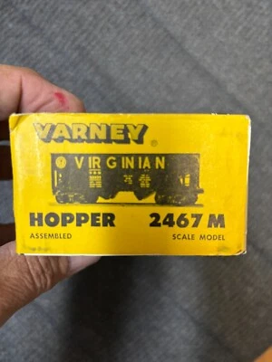 TOLVA VARNEY VACÍA VINTAGE #2467 M - SOLO CAJA Foto 1 de 4