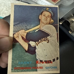 1957 Topps #267 Danny Kravitz Pittsburgh Pirates Scarce 4th Series - Picture 1 of 13
