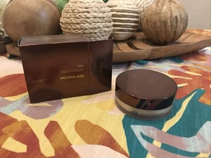 Hourglass Veil Translucent Setting Powder 0.36oz #Translucent Medium - Picture 1 of 8