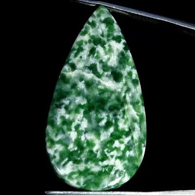 31,70 quilates AA+ piedra preciosa cabujón pera jade punto verde natural 20X39X4 mm Foto 1 de 4