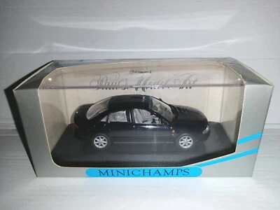 AUDI A4 LIMOUSINE 1994 BLU MINICHAMPS SCALA 1/43  REF.015000 - Immagine 1 di 2