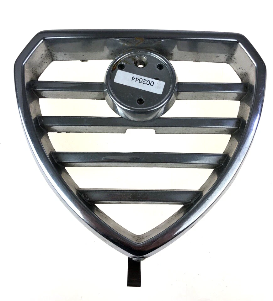 Alfa Romeo Alfetta GT Sprint Metal Grille 1975-1979 GTV Kidney Center Chrome Foto 1 de 4