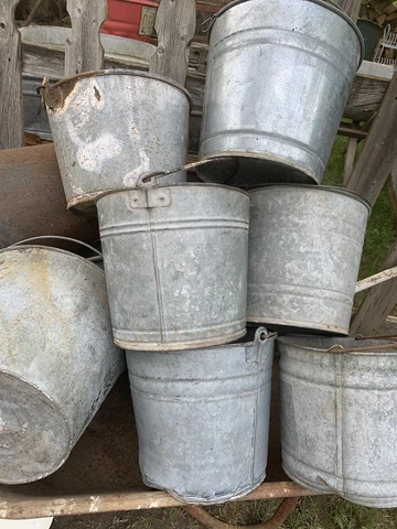 VINTAGE Galvanized Metal Bucket Farm Pail with Handle, Garden Art Flower Planter Cover