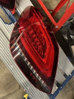 Luces traseras Mercedes Benz C43 AMG 2020 - Juego completo OEM RH LH - Perfecto Foto 1 de 4