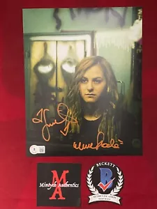 ¡FOTO FIRMADA 8x10 SCOUT TAYLOR-COMPTON! BECKETT ROB ZOMBIE HALLOWEEN - Imagen 1 de 2
