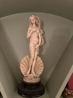 VINTAGE ASantini Birth of Venus Statue Sculpture Art  great condition w stand - Image 1 of 4