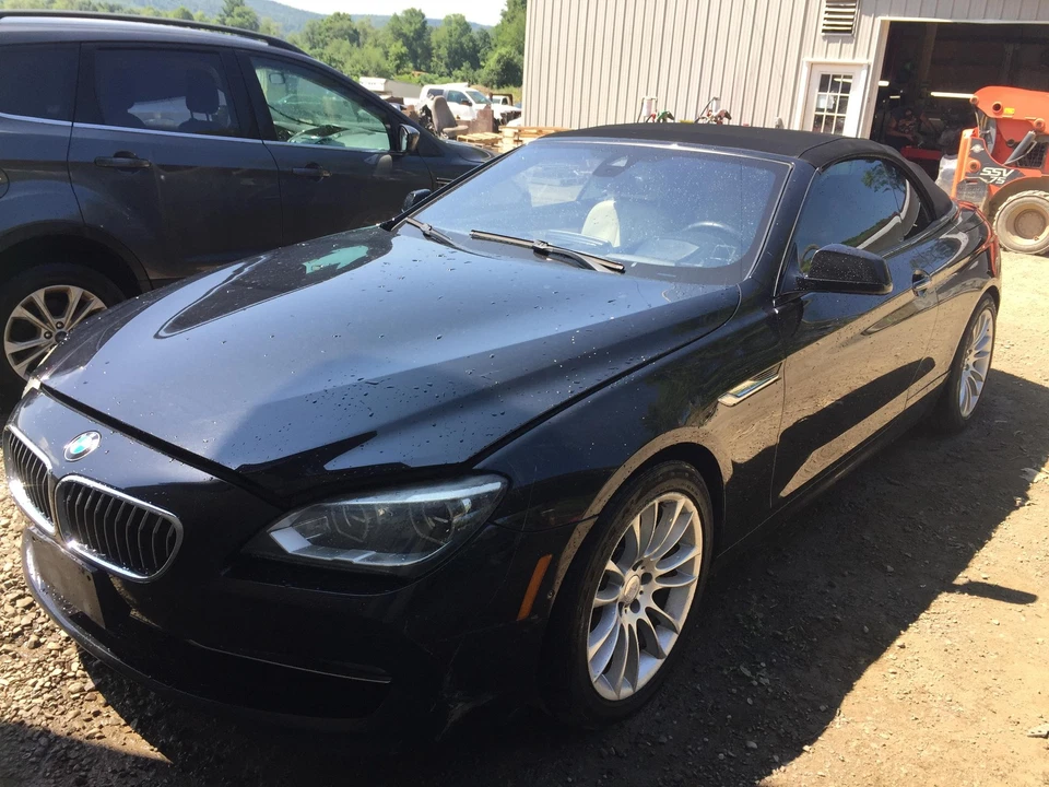 13 BMW 650I Rear Bumper Reinforcement (REBAR ONLY) Foto 1 de 4