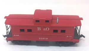 HO Baltimore Ohio B&O Mt. Claire Red Caboose 33519 - Picture 1 of 8
