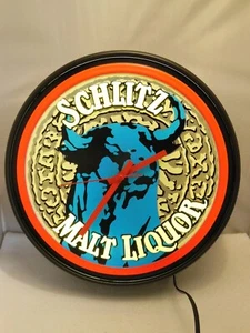 VTG 1995 MOLDED PLASTIC SCHLITZ MALT LIQUOR BULL LIGHTED BEER CLOCK SIGN WORKS! - Picture 1 of 14