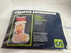 De colección 1994 Creative Expressions #1044 Delicada Muñeca Navidad Medias Edredón Kit NUEVO - Imagen 1 de 4