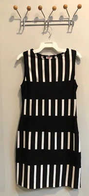 Audaz y Hermoso Vestido Yoana Baraschi Sin Mangas Talla 10 B&W Rayas Usado en Excelente Condición Foto 1 de 4