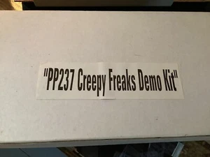 CREEPY FREAKS DEMO KIT PP237 WIZKIDS 2003 6 FIGURES MAP DICE STICKERS W BOX - Picture 1 of 6