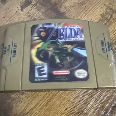 The Legend of Zelda: Majora's Mask (N64 Holographic Gold) - Blockbuster Labeled - Image 1 of 4