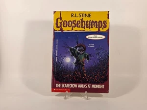 Goosebumps The Scarecrow Walks at Midnight  True 1st Print/1st Ed by R. L. Stine - Bild 1 von 3