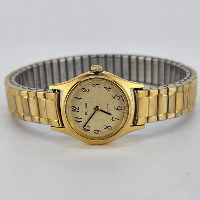 Reloj para mujer Pulsar Seiko de colección esfera dorada de 19 mm correa elástica dorada de 6" batería nueva Foto 1 de 4