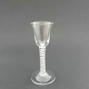 Schnapsglas / Fadenglas mit Milchglaswendel. Norddt. oder England, 19.Jh. - Bild 1 von 9