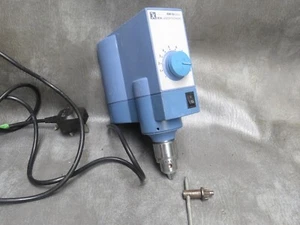 UN AGITATORE/MISCELATORE CON CHIAVE MANDRINO IKA RW 16 BASIC BEN FUNZIONANTE *240V* - Foto 1 di 14