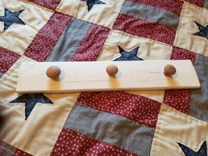 Farmhouse Wood Hanging Peg Board Hand Painted Stained Knobs Folk Art Primitive  - Picture 1 of 4