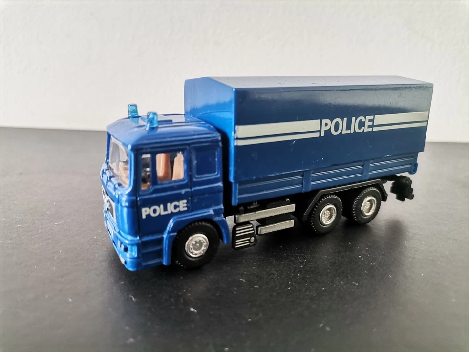 Joycity -Automaxx MAN F2000 Police Command Truck 1:72 - Immagine 1 di 4