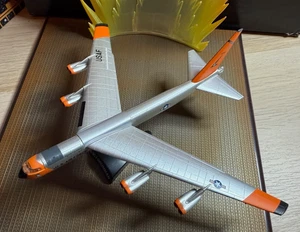 Modelo eléctrico sello postal aviones B-52 Stratofortess bombardero raro USAF colores de la NASA - Imagen 1 de 5
