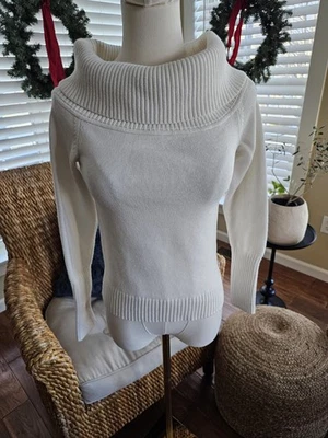 Suéter Aritzia Sunday Best Fuera del Hombro Mezcla de Cachemira Para Mujer Talla M Crema  Foto 1 de 4