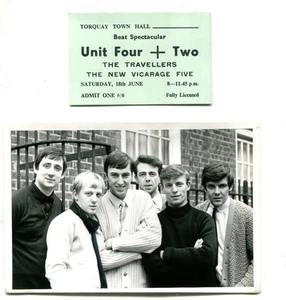 UNIT FOUR PLUS TWO * original UK 1965  Promotion photo plus Gig Ticket  UNIT 4+2 - Bild 1 von 2