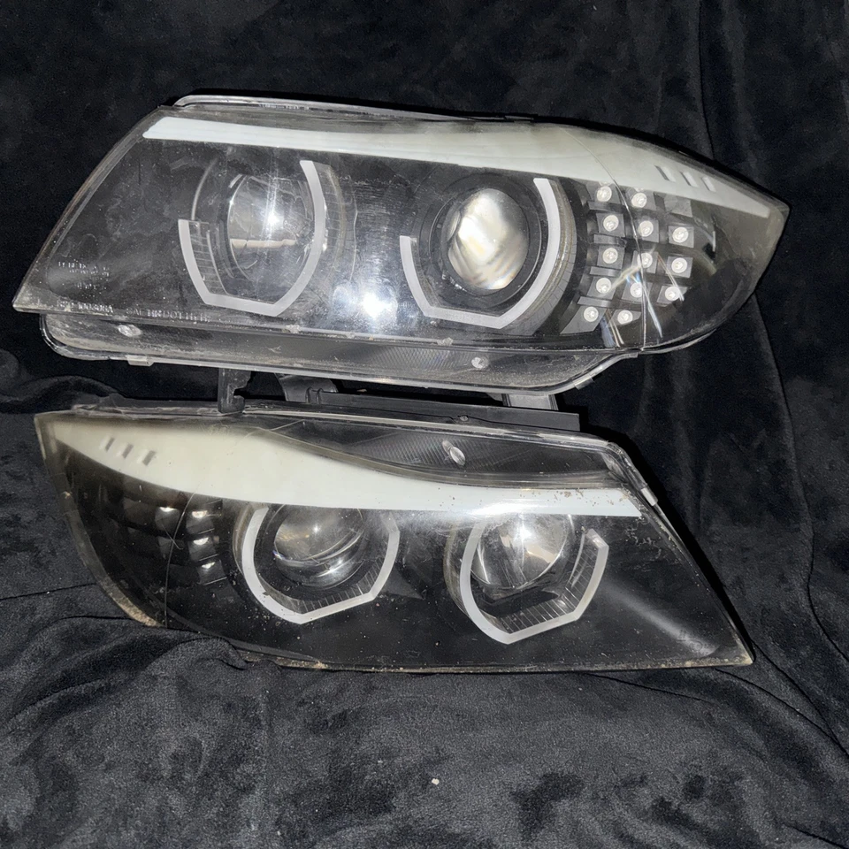 [3D U-Halo DRL+LED Signal] For 09-12 BMW E90 3-Series Projector Headlights Black - Image 1 of 4