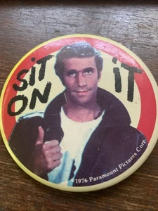 Pulsante Pinback 3,5 In Fonzie Happy Days Sit On It. - Foto 1 di 3