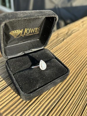 14KT White Gold Diamond Ring - Image 1 of 4