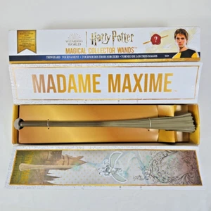 Harry Potter Magical Collector Zauberstäbe Triwizard Turnier MADAME MAXIME + Ständer - Bild 1 von 5