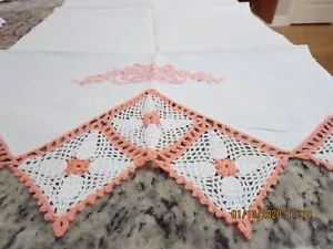 VTG. CREAM RUNNER--39" X 171/2"--PEACH HAND CROCHET POINTED EDGE -#G60 - Picture 1 of 24