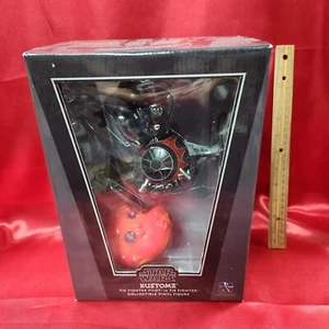 Star Wars Gentle Giant Kustomz Tie Fighter Pilot in Tie Fighter Vinyl Figure - Picture 1 of 17