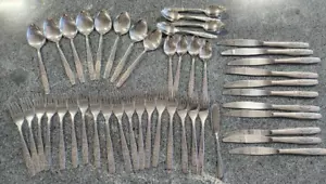 Oneida Distinction Deluxe Stainless Kennett Square 45 Piece Flatware - Picture 1 of 2