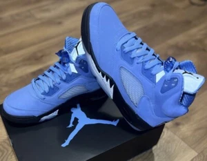Size 9.5 - Brand New Air Jordan 5 Retro “UNC” DV1310-401 Damaged Box - Picture 1 of 7