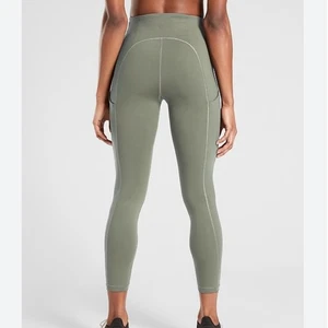 Athleta ULTIMATE Stash Pocket 7/8 leggings Olive Laurel Sage Green Small NEW - Picture 1 of 6