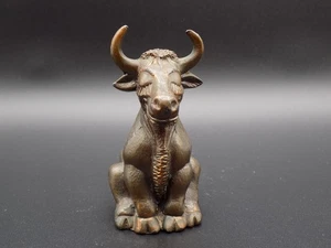 Vintage Seated FERDINAND THE BULL Figurine Pot Metal Sculpture Bronze Tone 3.75" - Picture 1 of 8
