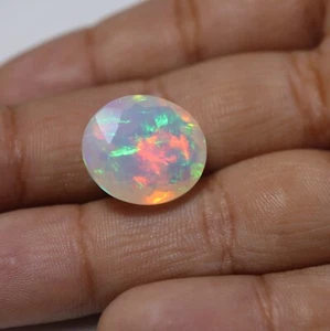 6,1 Karat 14,6x12,8x8 mm Natürlicher AAA Multi Feuer Äthiopischer Weißopal Ovalschliff - Bild 1 von 11
