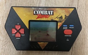 De colección 1989 Acclaim Combat Zone Juego Soldado Portátil Juego Extremadamente RARO - Imagen 1 de 4