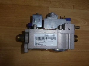 Honeywell VR8605V A 1005 2 Gasarmatur Gasregelblock für Paradigma Modula - Bild 1 von 9